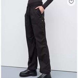 Lululemon dance studio mid rise pant regular size 6 black